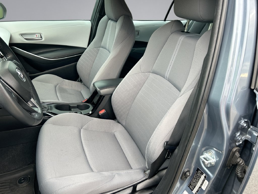 Used 2025 Toyota Corolla SE FWD image 11