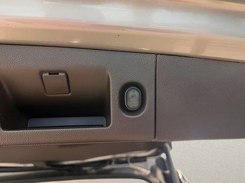 Used 2019 GMC Yukon Denali AWD/4WD image 13