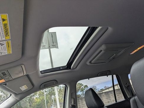 Used 2017 Honda Pilot Touring image 22