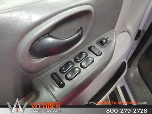 Used 2001 Ford F150 XLT image 16