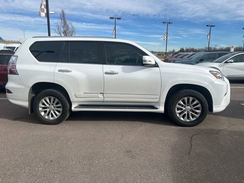 Used 2019 Lexus GX 460 image 7