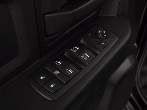 Used 2017 RAM 1500 ST w/ SXT Appearance Group image 24