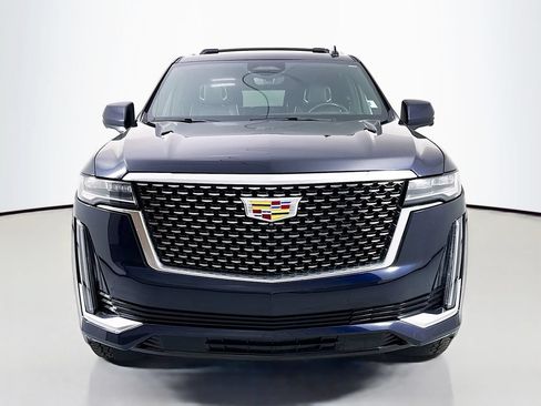 Used 2022 Cadillac Escalade ESV Premium Luxury AWD/4WD image 2