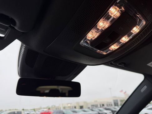 Used 2024 Mercedes-Benz GLS 450 4MATIC image 17