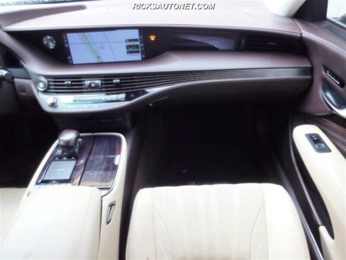 Used 2018 Lexus LS 500 AWD w/ Interior Upgrade Package image 10