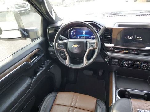 Used 2024 Chevrolet Silverado 3500 High Country w/ High Country Premium Package image 13