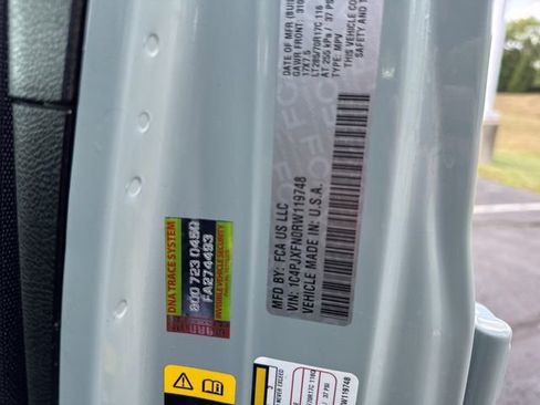 Used 2024 Jeep Wrangler Rubicon image 35