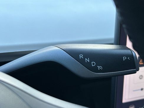 Used 2021 Tesla Model Y Performance image 22