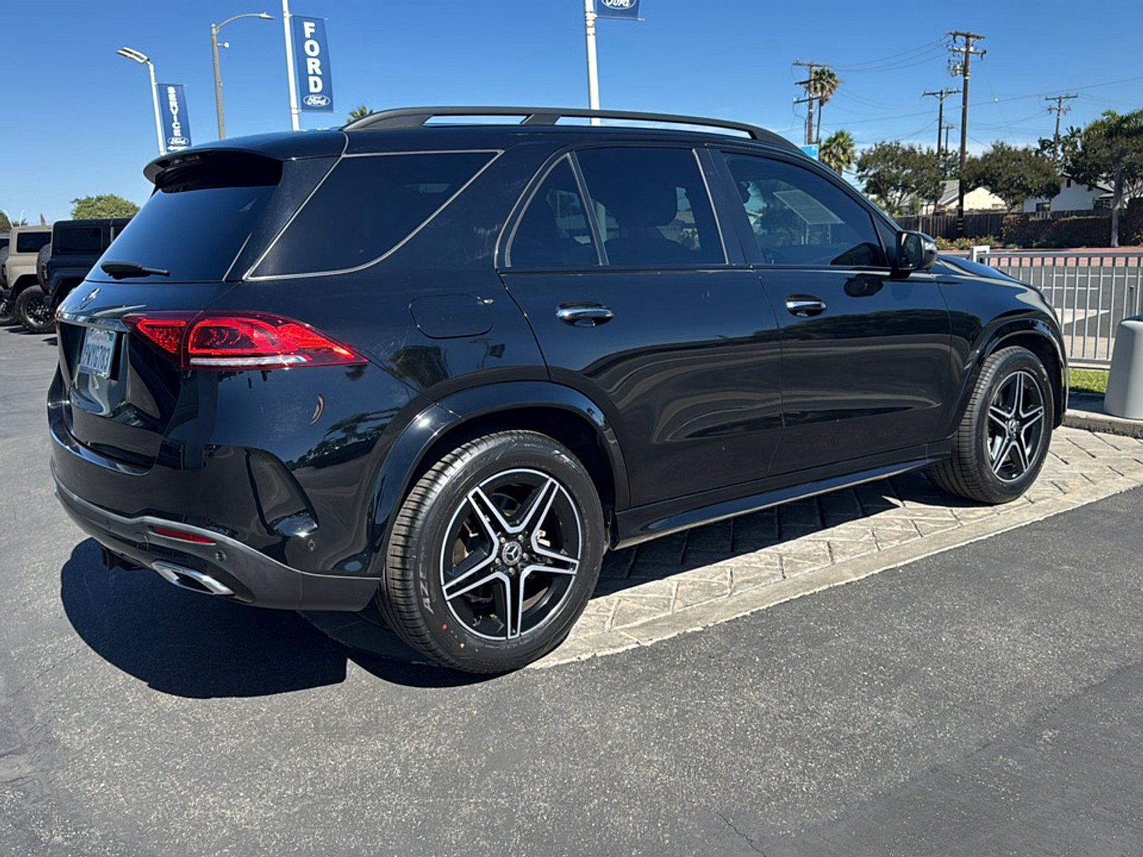 Used 2021 Mercedes-Benz GLE 350 image 2