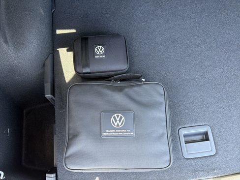 Used 2024 Volkswagen Tiguan SEL R-Line AWD/4WD image 28