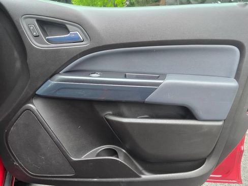 Used 2017 Chevrolet Colorado Z71 AWD/4WD image 20