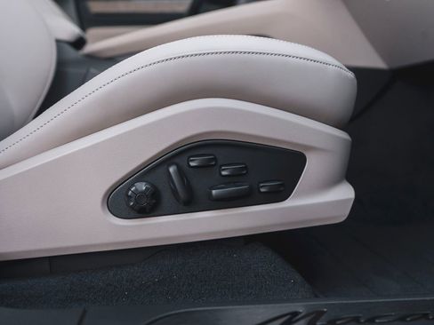 New 2025 Porsche Macan Turbo Electric image 34