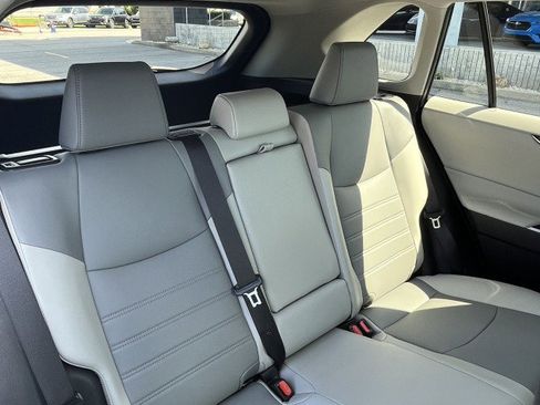 Used 2023 Toyota RAV4 XLE Premium image 13