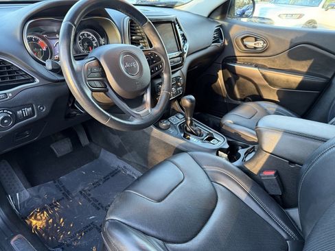 Used 2019 Jeep Cherokee Limited w/ Luxury Group image 20