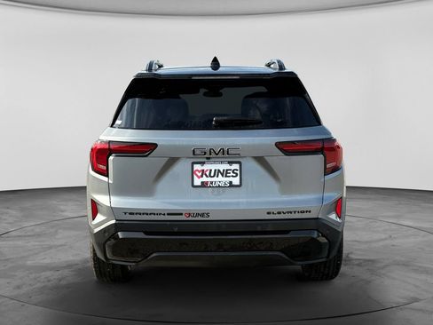Used 2026 GMC Terrain Elevation w/ Elevation Premium Package AWD/4WD image 8