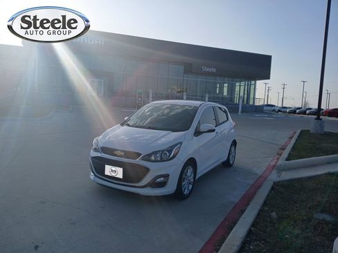 Used 2021 Chevrolet Spark LT image 31