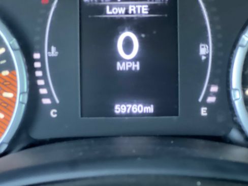 Used 2023 Jeep Renegade Latitude AWD/4WD image 28