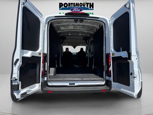 New 2026 Ford Transit 150 148 Medium Roof AWD w/ Load Area Protection Package image 10