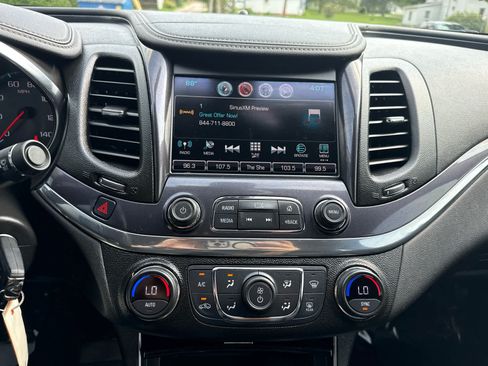 Used 2016 Chevrolet Impala LT w/ Convenience Package FWD image 20