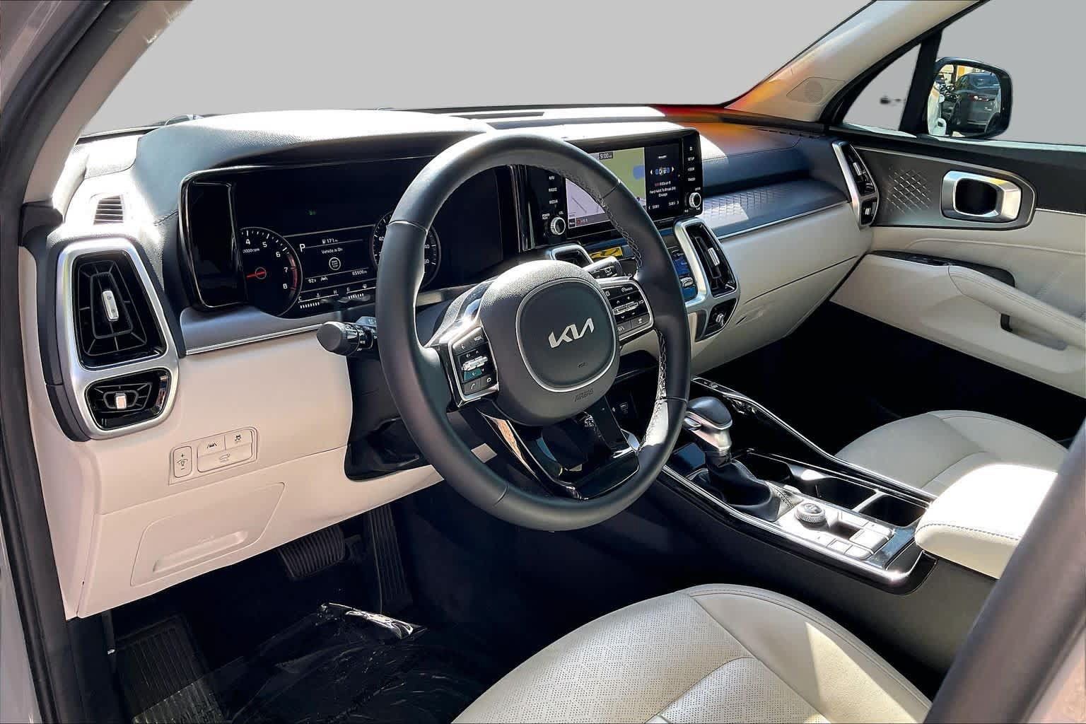 Used 2022 Kia Sorento SX FWD image 14