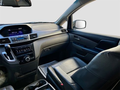 Used 2011 Honda Odyssey EX-L image 24