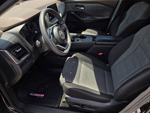 Certified 2023 Nissan Rogue SV FWD image 18