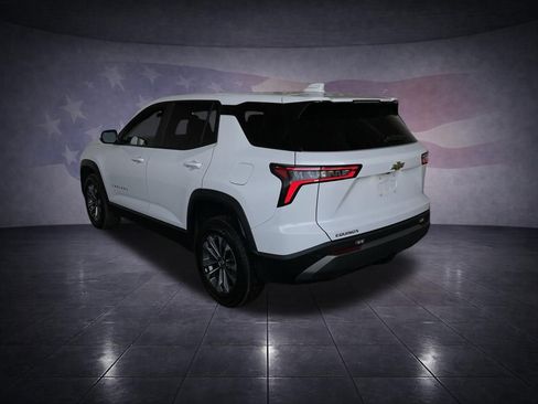 Used 2025 Chevrolet Equinox LT image 3