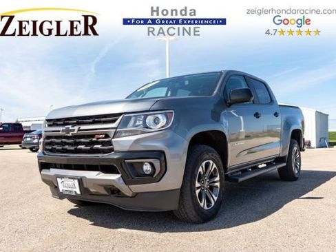 Used 2022 Chevrolet Colorado Z71 w/ Safety Package image 3