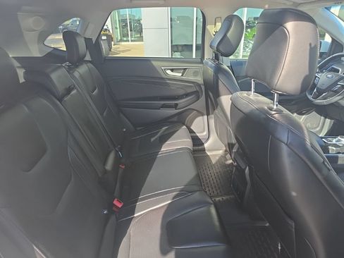 Used 2020 Ford Edge Titanium w/ Equipment Group 301A AWD/4WD image 9