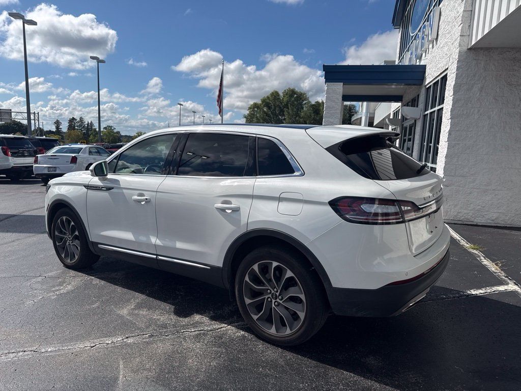 Used 2022 Lincoln Nautilus Reserve AWD/4WD image 4