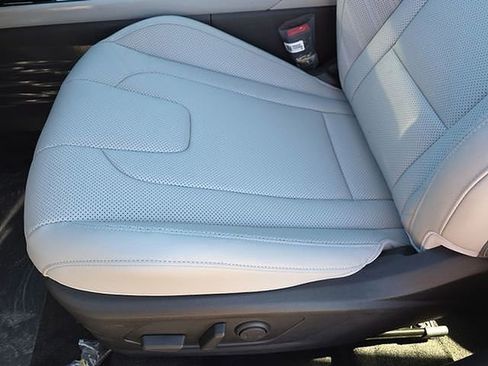 New 2026 Hyundai Elantra Limited image 40