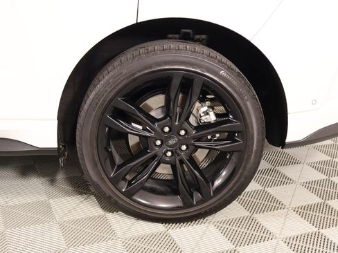 Used 2024 Ford Edge ST w/ Equipment Group 401A AWD/4WD image 19