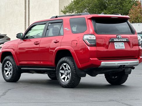 Used 2023 Toyota 4Runner TRD Off-Road Premium w/ Moonroof Package AWD/4WD image 7