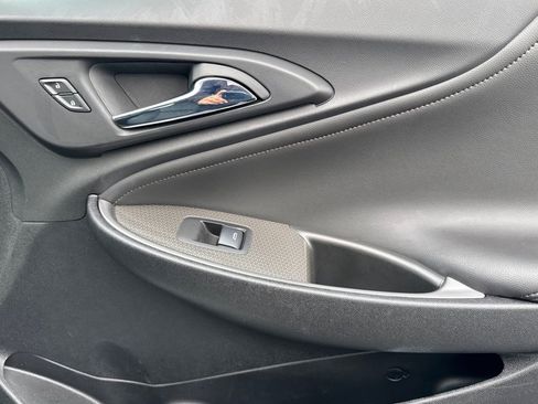 Certified 2022 Chevrolet Malibu LT w/ Leather Package image 18