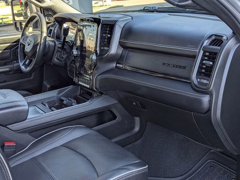 Used 2024 RAM 3500 Limited image 32