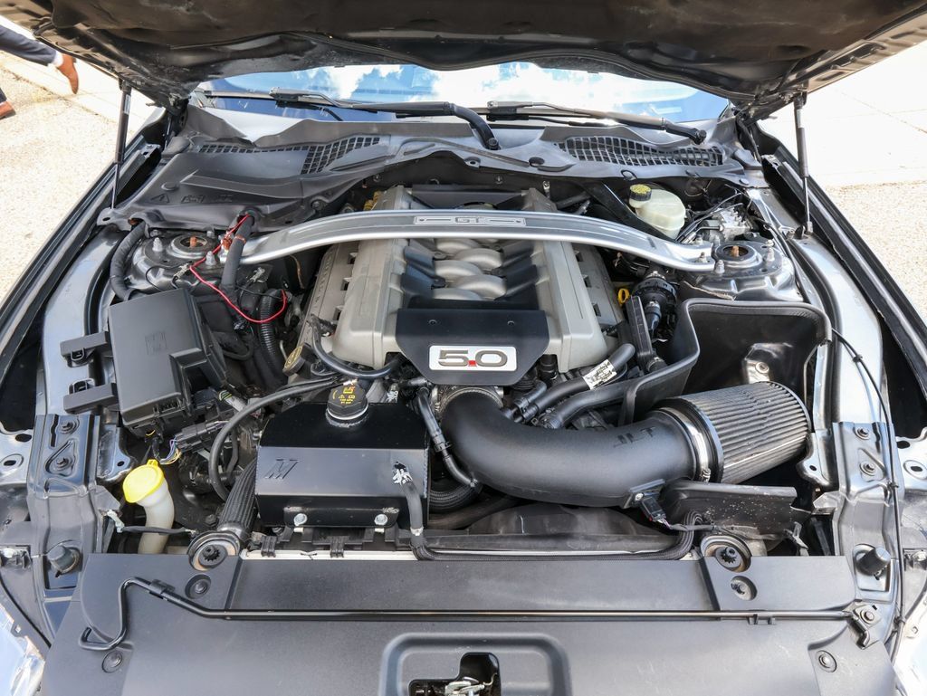 Used 2016 Ford Mustang GT Premium w/ GT Performance Package RWD image 32