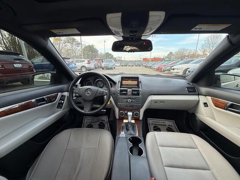 Used 2011 Mercedes-Benz C 300 4MATIC Sedan image 15