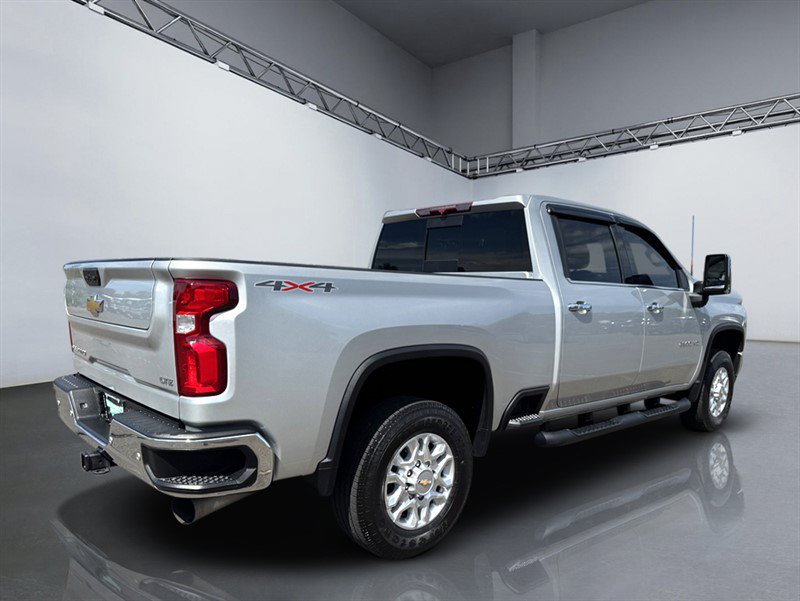 Used 2022 Chevrolet Silverado 2500 LTZ w/ LTZ Convenience Package AWD/4WD image 7