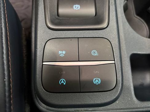 Used 2023 Ford Maverick Lariat w/ Lariat Luxury Package AWD/4WD image 32