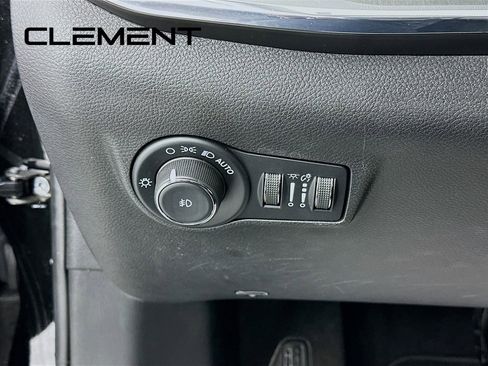 Used 2022 Jeep Compass Limited AWD/4WD image 14