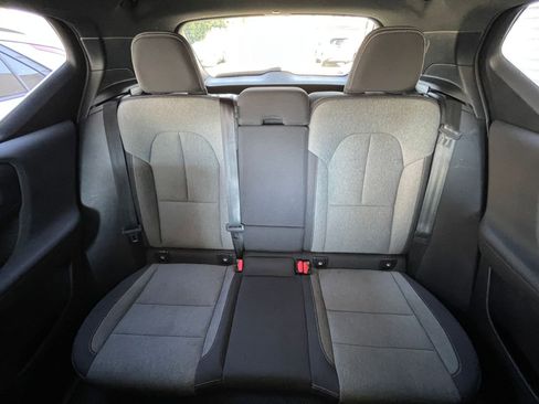 Used 2024 Volvo XC40 B5 Core image 41