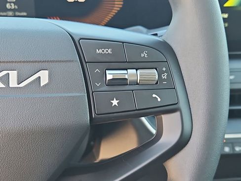 New 2026 Kia K4 LX image 16