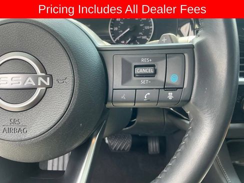 Used 2025 Nissan Pathfinder SV FWD image 14