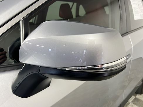Used 2025 Toyota RAV4 XLE FWD image 13