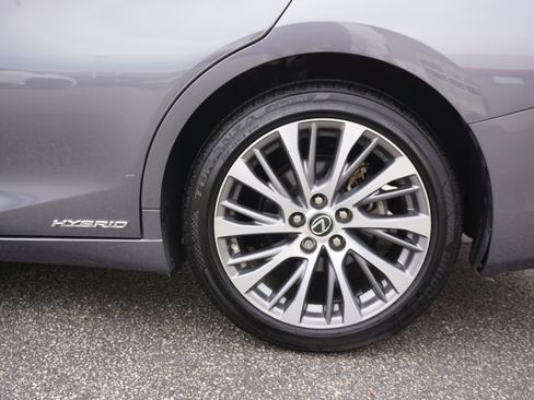 Used 2021 Lexus ES 300h w/ Premium Package image 6