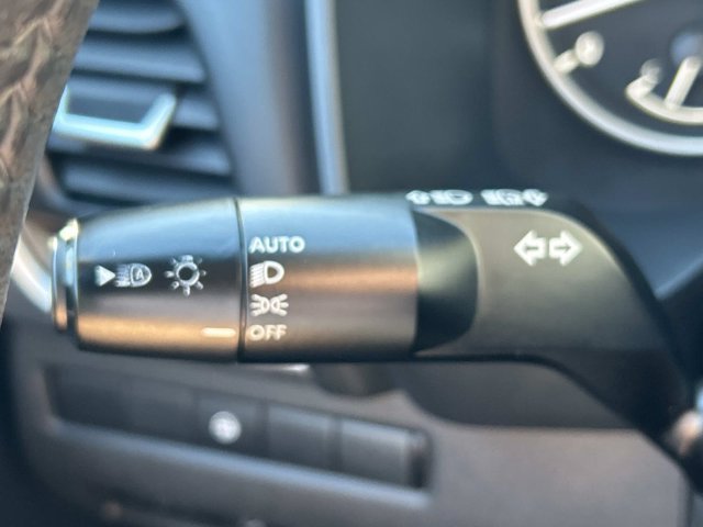 Used 2023 Nissan Rogue SV w/ SV Premium B Package AWD/4WD image 30