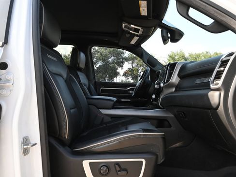 Used 2020 RAM 1500 Laramie w/ Sport Appearance Package AWD/4WD image 24