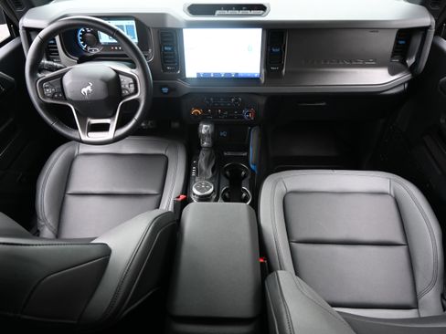 Used 2024 Ford Bronco Black Diamond image 29