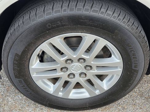 Used 2014 Buick Enclave Convenience FWD image 42