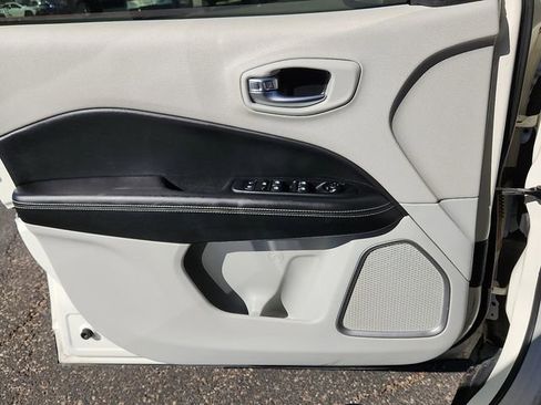 Used 2020 Jeep Compass Latitude w/ Popular Equipment Group image 15